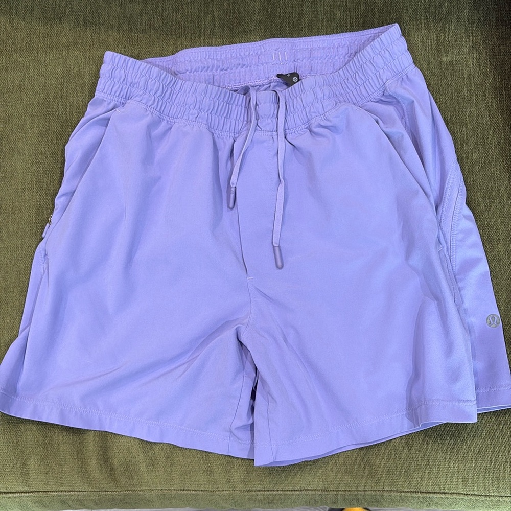 Lululemon men’s athletic shorts